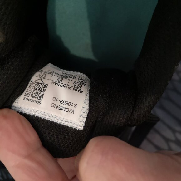 Saucony woman's black running /walking shoe - Picture 6 of 6